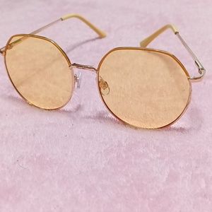 So cute yellow fashion sunglasses